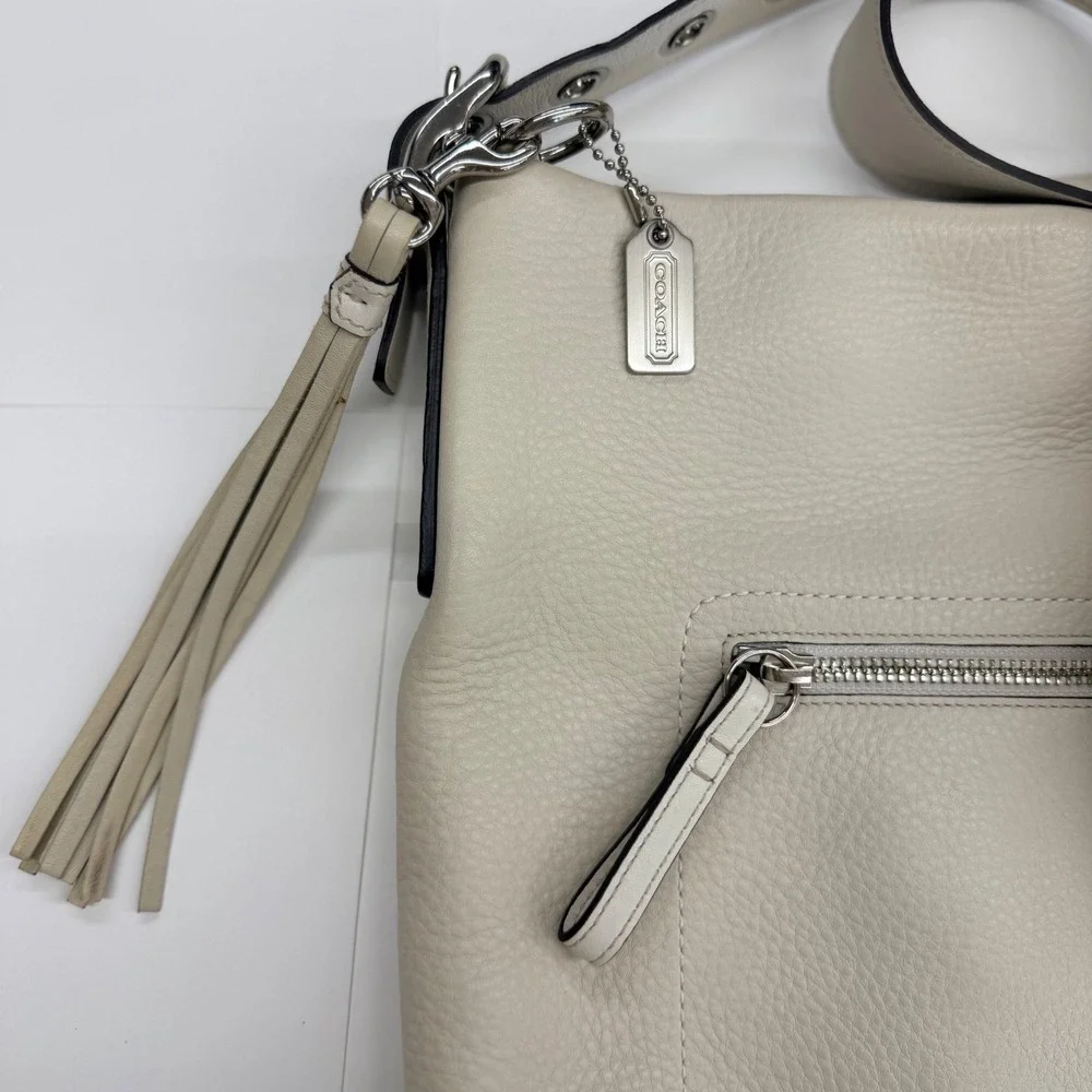 Coach Legacy 1428 Cream Pebbled Leather Hobo Cross body Off White Tassel Handbag